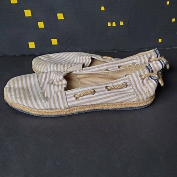 Nautica Striped Slip Ons - Picture 2 of 7